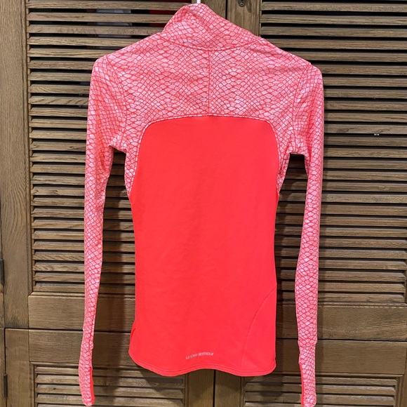 Under Armour Women’s Fitted Cold Gear Pullover - XS - Picture 2 of 8